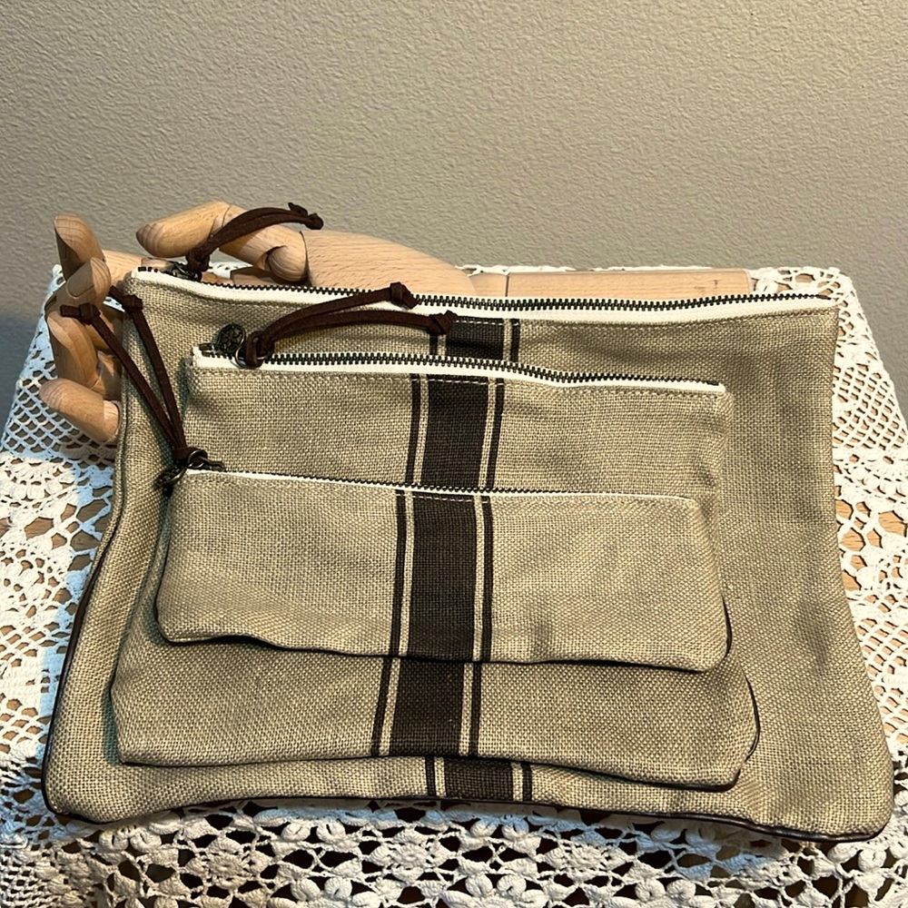 NWOT Sulwhasoo Trio Pouch
